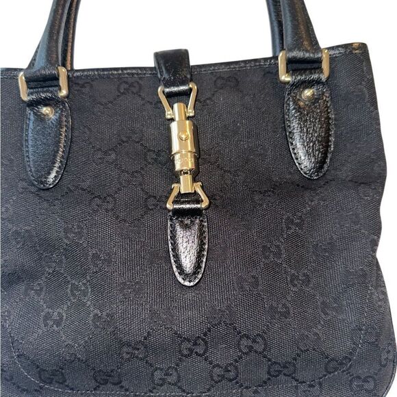 Gucci Black Women's Jackie Bag with piston lock - Picture 3 of 16